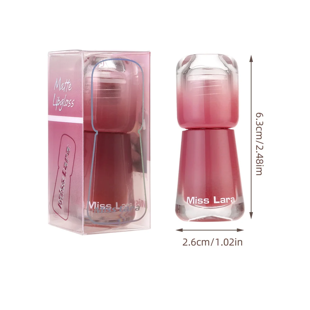 Woman applying Miss Lara pH-reactive color-changing lip oil to fix dry lips and smooth fine lines.